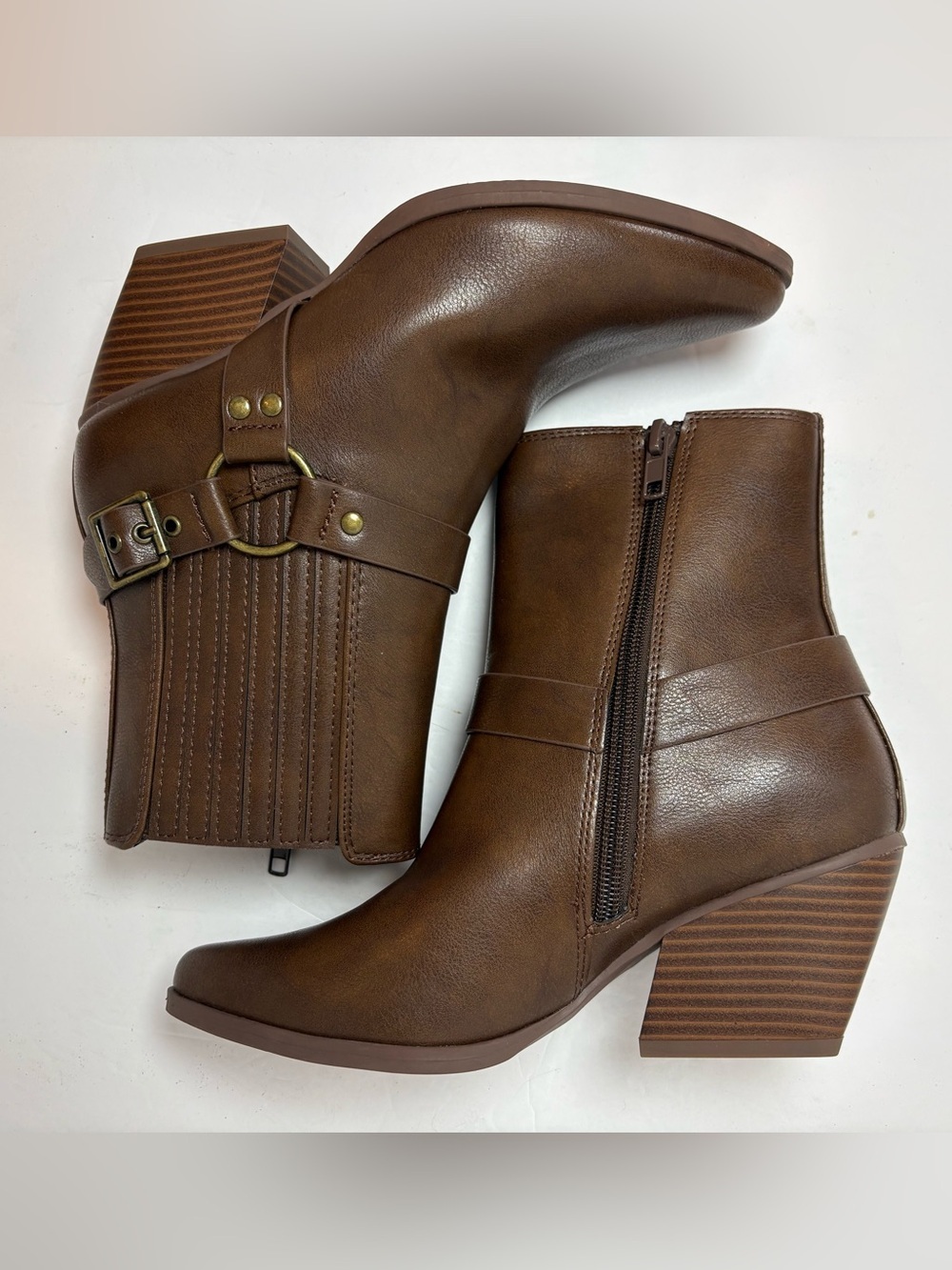 Soda Edwina brown faux leather western cowboy ankle boots size 6 NWOT